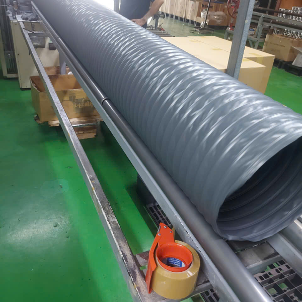 Cuộn Tarpaulin làm ống gió mềm 